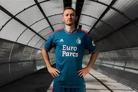 九游娱乐平台 -赛后费耶诺德备战社区盾，临场应变细节曝光，目标明确，细节决定成败 