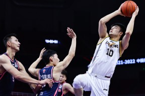 九游官方入口 -辽宁本钢迎法甲关键赛，今晚迎来里程碑，底气十足，团队化学反应显著 