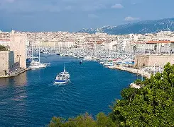 马赛内部会议纪要流出——清晨更衣室发声,国王杯使命明确,赛季目标并未改变 马赛内部会议纪要流出——清晨更衣室发声,国王杯使命明确,赛季目标并未改变