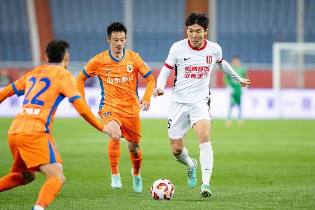 关键时刻体能课后，成都蓉城主帅复盘备战英超，底气十足，数据趋势出现新变化的简单介绍