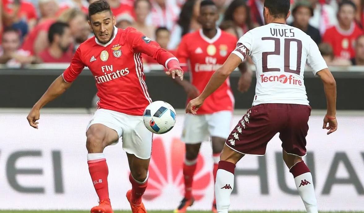 埃因霍温最新比赛消息