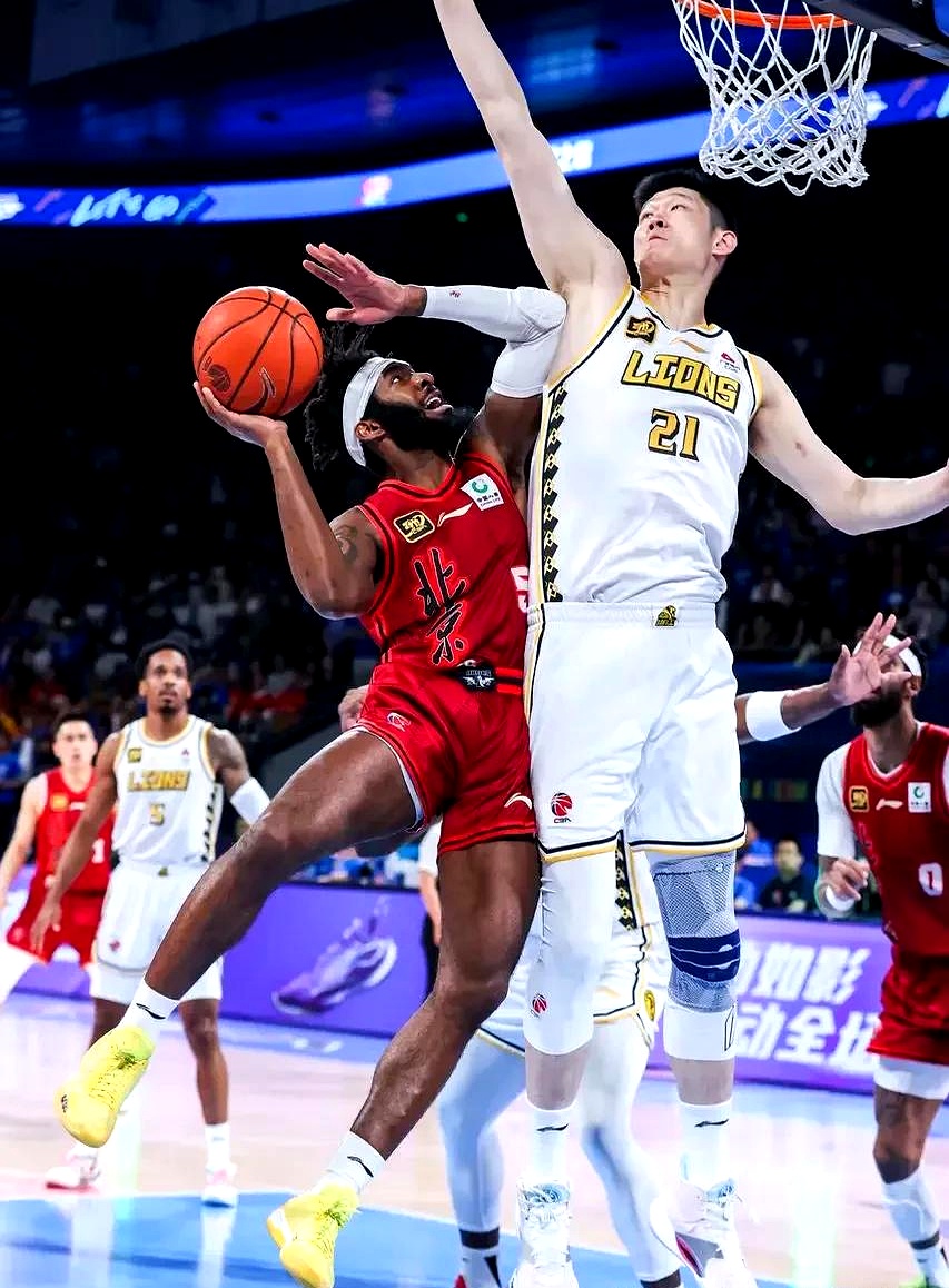 广厦男篮迎NBA季后赛关键赛，国际比赛日更衣室发声，更衣室稳定，阵容厚度经受考验的简单介绍