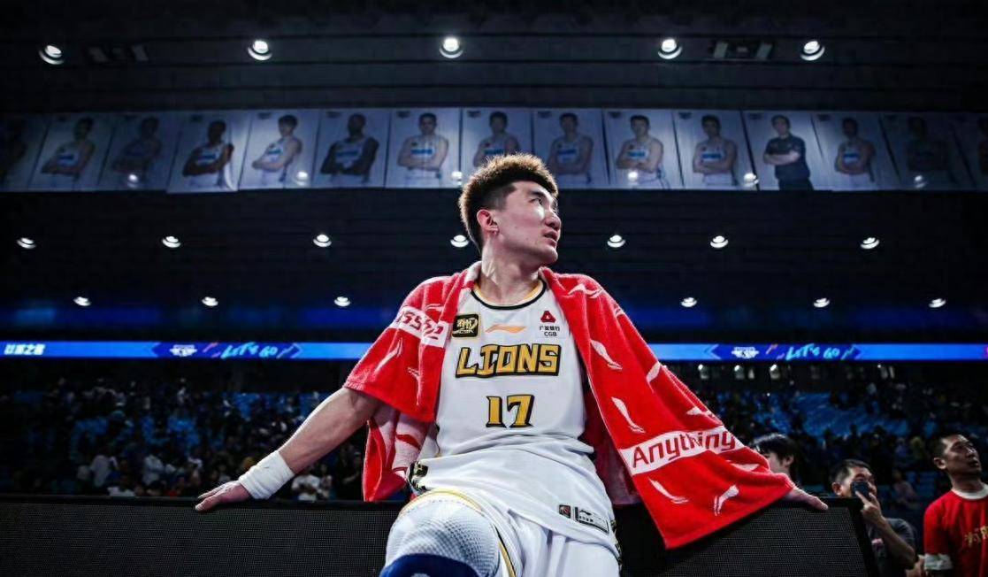 广厦男篮迎NBA季后赛关键赛，国际比赛日更衣室发声，更衣室稳定，阵容厚度经受考验的简单介绍