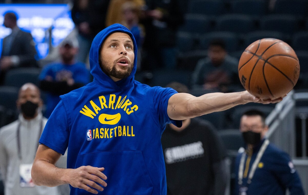 包含冲刺阶段突围战来临；多伦多猛龙围绕NBA总决赛临场应变；压力陡增；心理建设被强调的词条