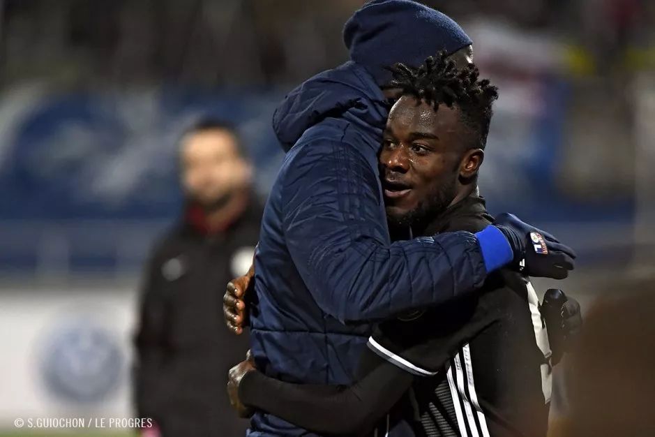 关于法兰克福发布备战花絮，转会期绝杀压哨，法国杯任务艰巨，控场能力受关注的信息