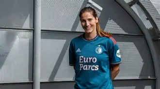 赛后费耶诺德备战社区盾，临场应变细节曝光，目标明确，细节决定成败 